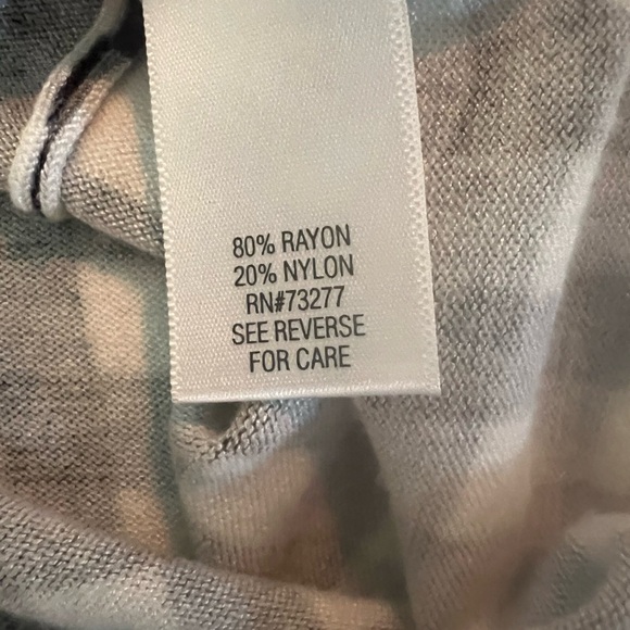 Croft & Barrow Black and White Checkered Cardigan Excellent Condition - Picture 6 of 6